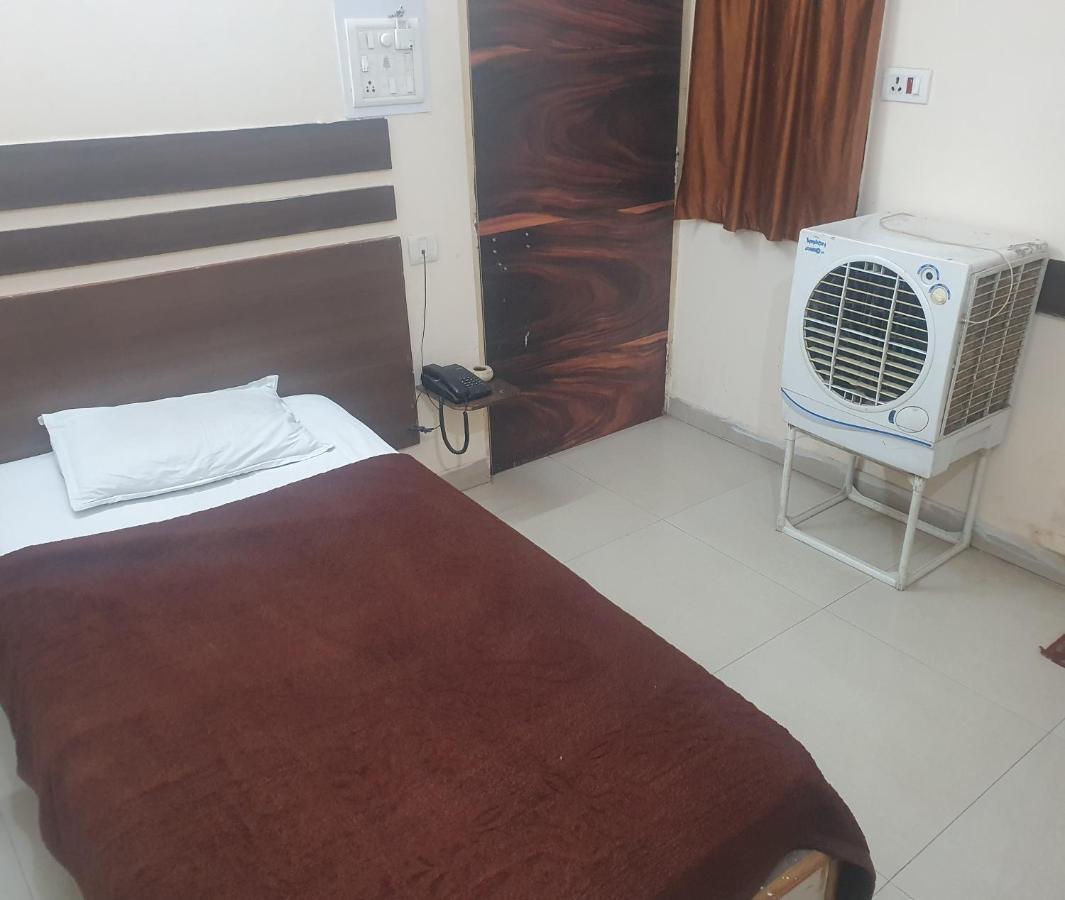Hotel Anmol Ambikāpur Exteriér fotografie