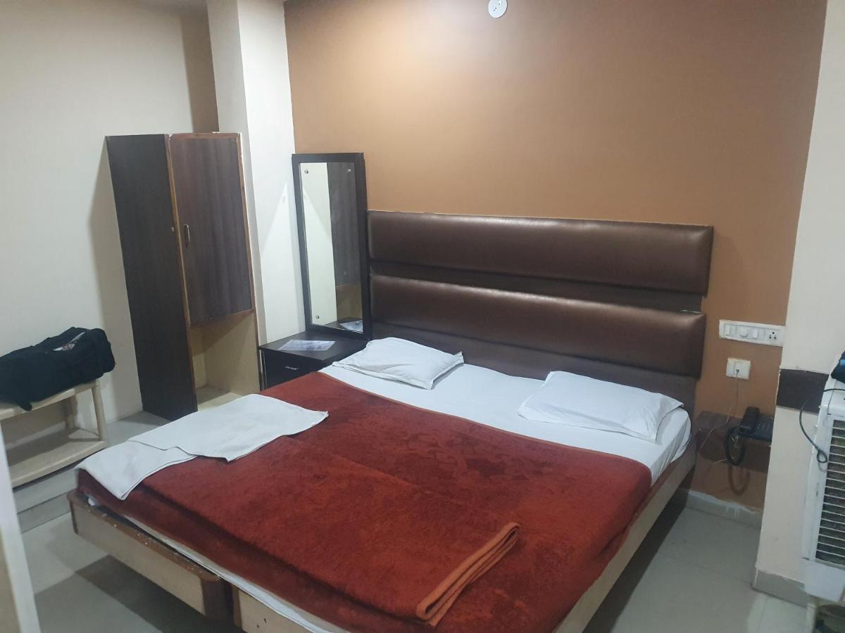 Hotel Anmol Ambikāpur Exteriér fotografie