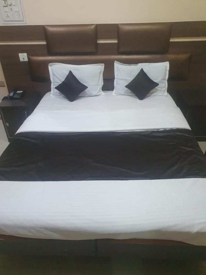 Hotel Anmol Ambikāpur Exteriér fotografie