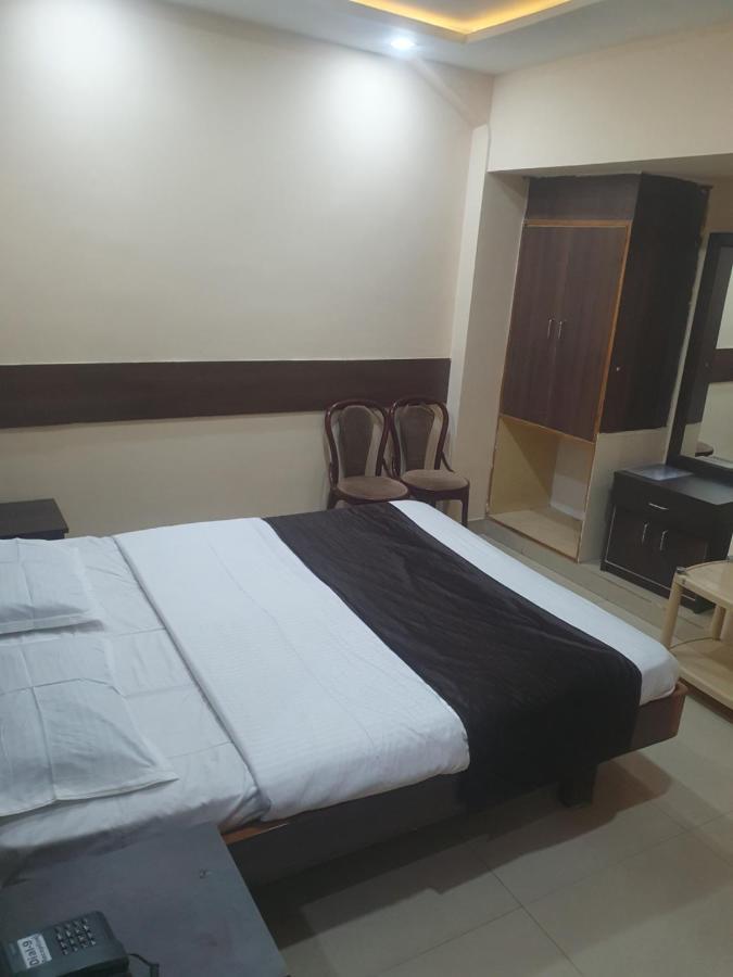 Hotel Anmol Ambikāpur Exteriér fotografie